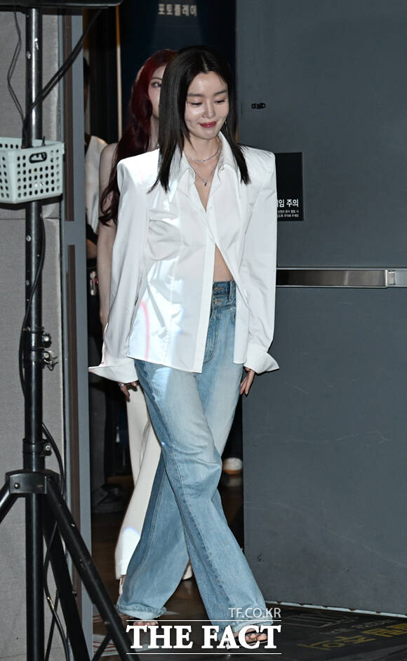 배우 한선화가 28일 오후 서울 용산구 CGV 용산 아이파크몰에서 열린 영화 '교생실습' 언론시사회 및 기자간담회에 참석하고 있다. /이새롬 기자