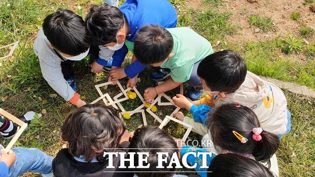 충남도내 유치원 돌봄교실 운영 모습. /충남도교육청