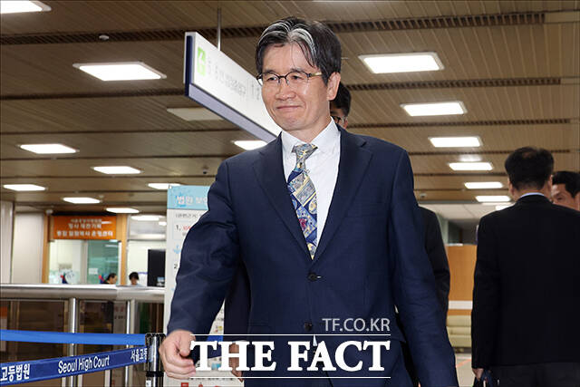 오동운 고위공직자범죄수사처(공수처) 처장이 30일 오전 서울 서초구 서울중앙지방법원에서 열린 순직 해병 사건 수사 방해 혐의 공판에 출석하고 있다. /박헌우 기자