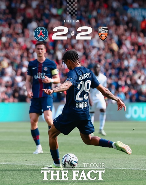 이강인의 풀타임 활약에도 수비진이 무너지며 로리앙과 2-2 무승부를 기록한 PSG./PSG