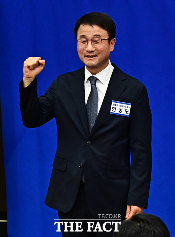 한병도 더불어민주당 의원이 6일 오후 서울 여의도 국회에서 열린 제22대 국회 더불어민주당 원내대표 선출을 위한 의원총회에 참석해 정견발표를 하고 있다. /국회=배정한 기자