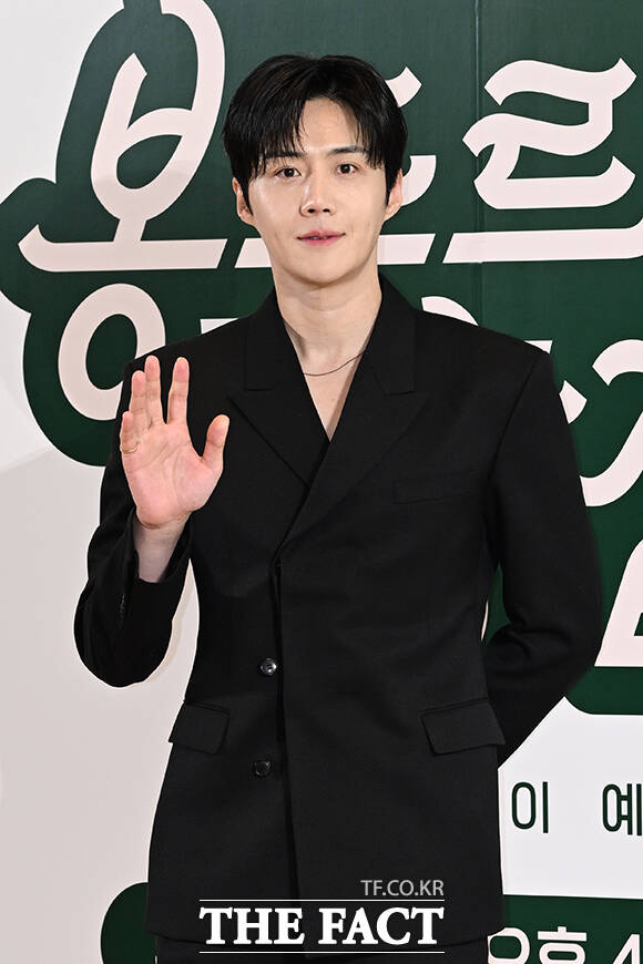 배우 김선호가 6일 오전 10시 서울 중구 커뮤니티하우스 마실에서 열린 쿠팡플레이 예능프로그램 '봉주르빵집' 제작발표회에 참석해 예능 나들이에 나서는 소감을 밝혔다. /김성렬 기자