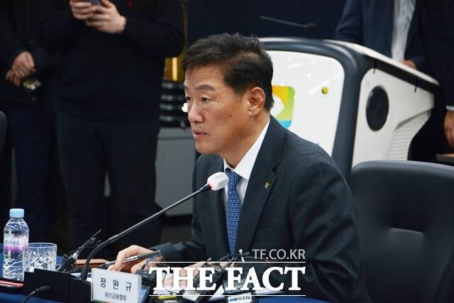 여신금융협회가 정완규 회장 공식 임기 기간 만료 반년 만에 새 수장 찾기에 나섰다. /김태환 기자