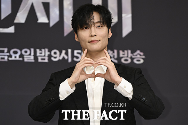 배우 허남준이 7일 오후 서울 양천구 목동 SBS에서 열린 SBS 새 금토드라마 '멋진 신세계' 제작발표회에 참석해 포즈를 취하고 있다. /송호영 기자