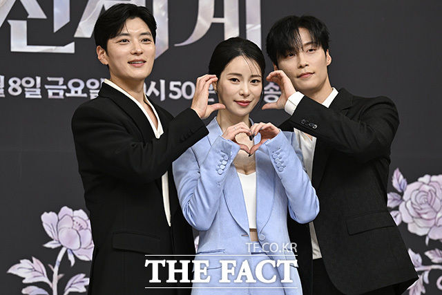 배우 장승조 임지연 허남준(왼쪽부터)이 호흡을 맞춘 '멋진 신세계'는 오는 8일 오후 9시 50분 시청자들과 만난다. /송호영 기자
