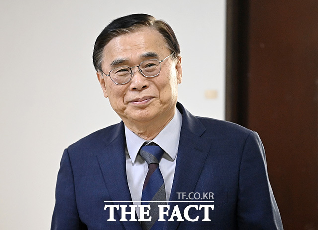 국회 정보위원회 전체회의 출석한 이종석 국정원장. /국회사진기자단