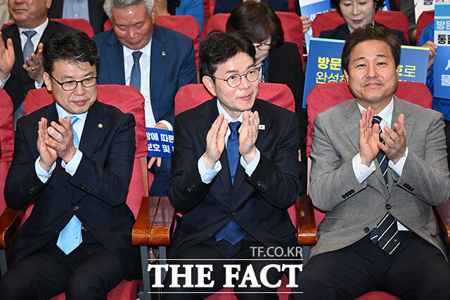 36개 직능단체 정책협약식에서 발언하는 정원오 서울시장 후보.