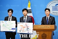  국회에서 공약 발표하는 정원오 서울시장 후보 [포토]