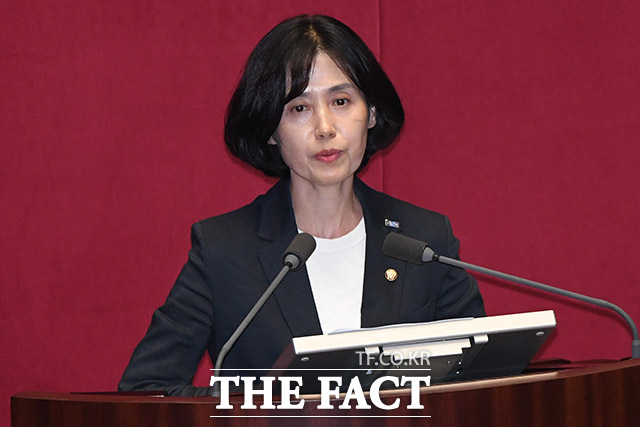 윤석열 찍어내기 감찰 의혹으로 해임 징계 처분을 받았던 박은정 조국혁신당 의원의 징계를 취소해야 한다는 법원 판단이 나왔다. /남윤호 기자