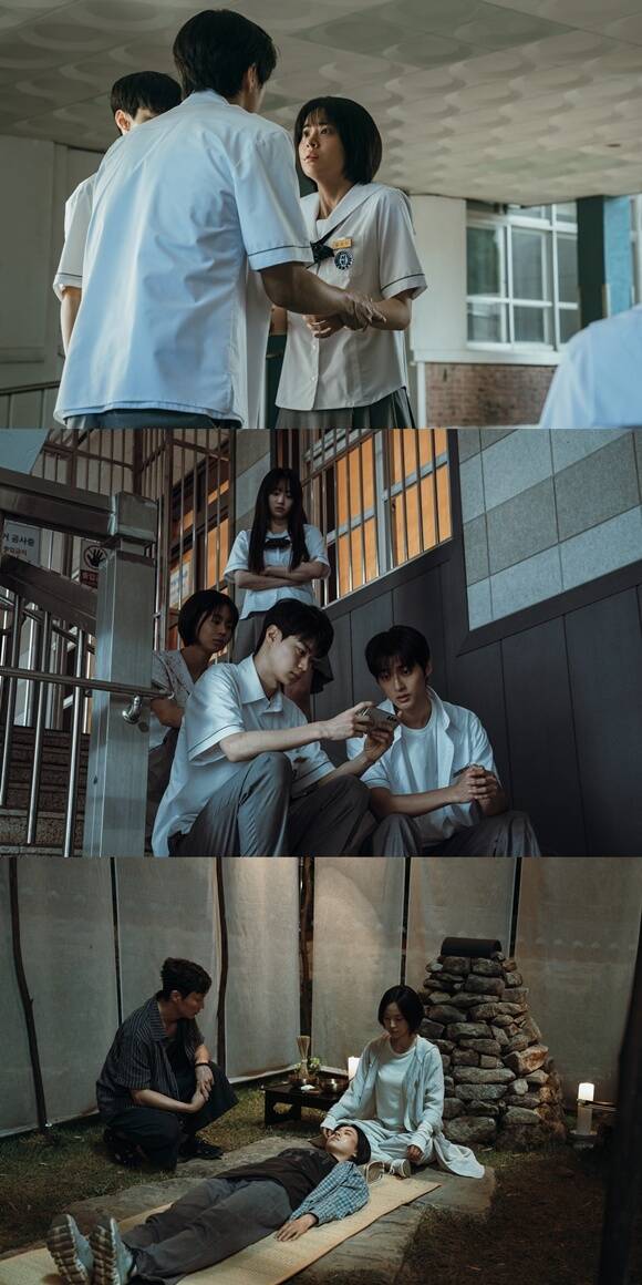 넷플릭스 오리지널 시리즈 '기리고'가 비영어권 TV쇼 차트 1위에 올랐다. /넷플릭스