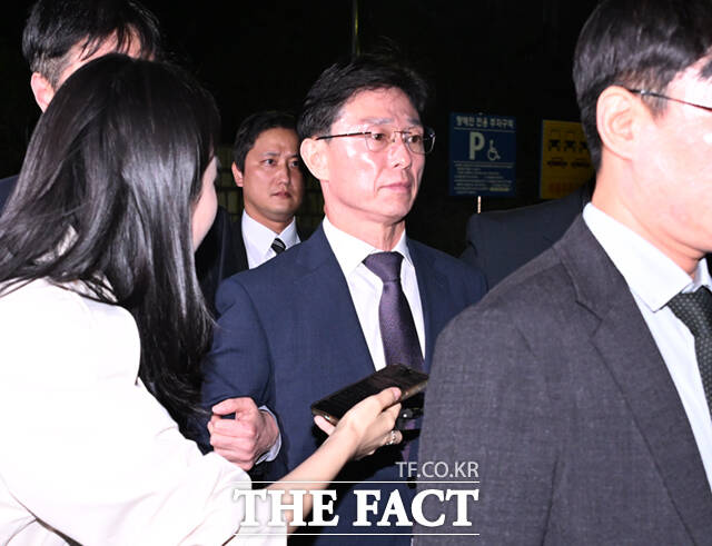 해병 순직사건 수사 외압 주요 피의자 임성근 전 해병대 1사단장이 23일 오후 서울 서초구 서울중앙지방법원에서 열린 구속 전 피의자 심문(영장실질심사)을 마친 뒤 법원을 나서고 있다./이새롬 기자