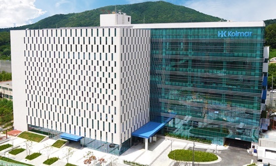 한국콜마는 올해 1분기 영업이익이 789억원으로 전년 동기 대비 31.6% 증가했다고 8일 공시했다. 이 기간 한국콜마의 매출은 전년 동기 대비 11.5% 증가한 7280억원을 기록했다. /한국콜마