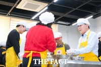  충남도교육청, 가정의 달 맞아 '사랑의 빵 나눔' 봉사