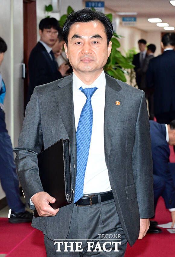 안규백 국방부 장관이 취임 후 첫 방미 일정에 나섰다. 사진은 지난 4월 21일 오전 서울 종로구 정부서울청사에서 열린 국무회의 겸 비상경제본부 회의에 참석한 모습. /임영무 기자