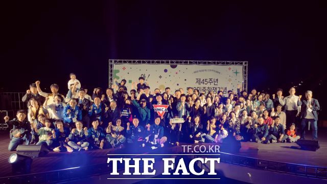 순천YMCA는 문화제, 달리기, 현장 답사 등 다채로운 프로그램을 준비하고, 시민들의 많은 참여를 바라고 있다. 지난해 행사를 마치고 참가자들이 기념사진을 찍고 있다. /순천YMCA