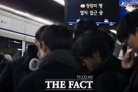  지하철 승객 2명 중 1명이 '경로 승차'…제기동역 47% 최고