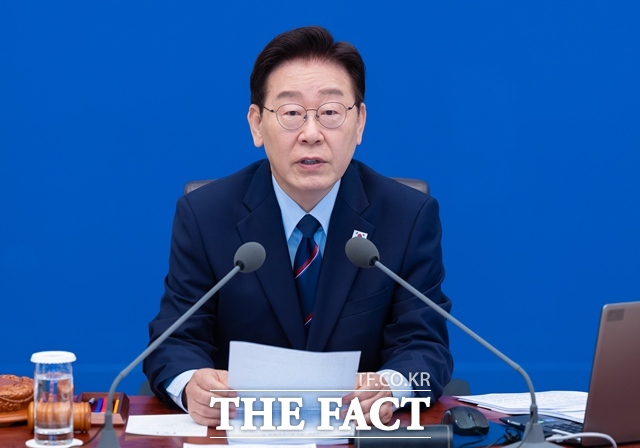 이재명 대통령은 12일 불법 성착취물 유포자 검거 소식을 공유하며