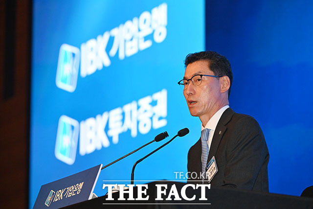 장민영 IBK기업은행장이 12일 오전 서울 영등포구 여의도 콘래드 호텔에서 열린 출입기자간담회에서 발언하고 있다. /서예원 기자