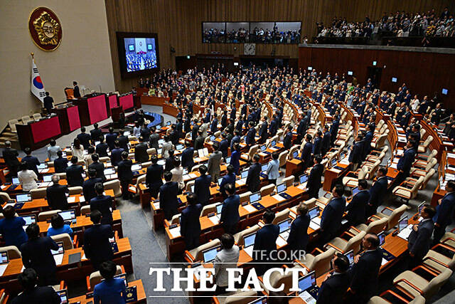 6·3 지방선거와 국회의원 재보궐선거가 여야 간 비방전으로 얼룩지고 있다. 국회 본회의장. /남윤호 기자