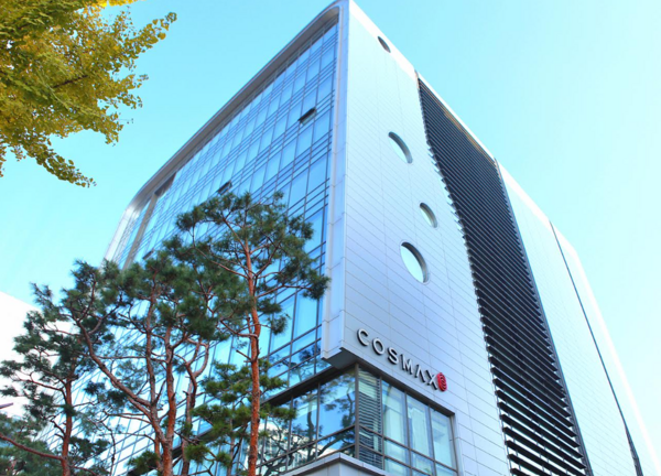화장품 ODM(제조자개발생산) 기업인 코스맥스는 올해 1분기 영업이익이 530억원을 기록하며, 전년 대비 3.3% 증가했다. /코스맥스