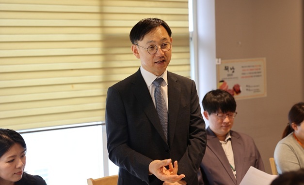 전윤종 한국산업기술진흥원(KIAT) 원장이 12일 산업통상부 기자단과의 간담회에서 