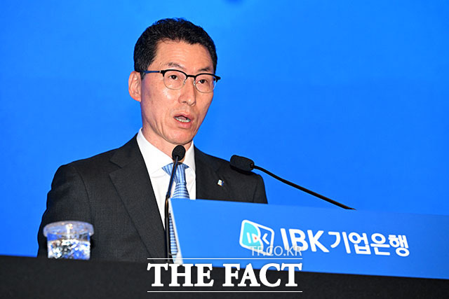 장민영 IBK기업은행장이 12일 오전 서울 영등포구 여의도 콘래드 호텔에서 열린 출입기자간담회에서 발언하고 있다. /서예원 기자