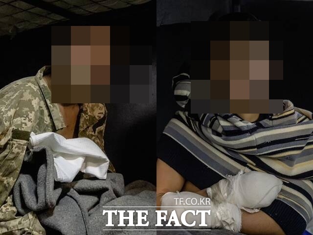 우크라이나 의회 측이 러시아에 파병됐다가 우크라이나군에 생포된 북한군 포로를 강제송환하지 않겠다는 입장을 밝힌 것으로 확인됐다. 사진은 볼로디미르 젤렌스키 우크라이나 대통령이 공개한 북한군 포로 2명 모습. /볼로디미르 젤렌스키 우크라이나 대통령 엑스(X) 갈무리