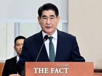  '정보사 요원 정보 유출' 김용현 징역 5년 구형…