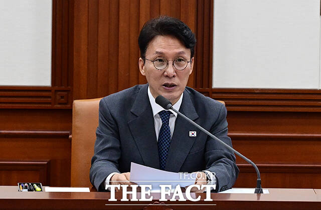 김민석 국무총리가 13일 오전 서울 종로구 정부서울청사에서 열린 비상경제본부 회의에 참석해 모두발언을 하고 있다. /임영무 기자