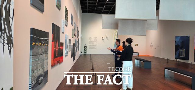 광양시 금호동에 있는 포스코미술관 광양이 개관 1주년 특별전시를 열고 있다. /김영신 기자