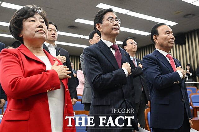 제22대 국회 후반기 국회부의장에 출마한 조배숙, 조경태, 박덕흠 국민의힘 의원(왼쪽부터).