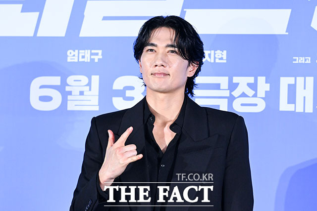 사진은 엄태구가 영화 ‘와일드 씽’ 제작보고회에 참석해 포즈를 취하고 있는 모습. /서예원 기자