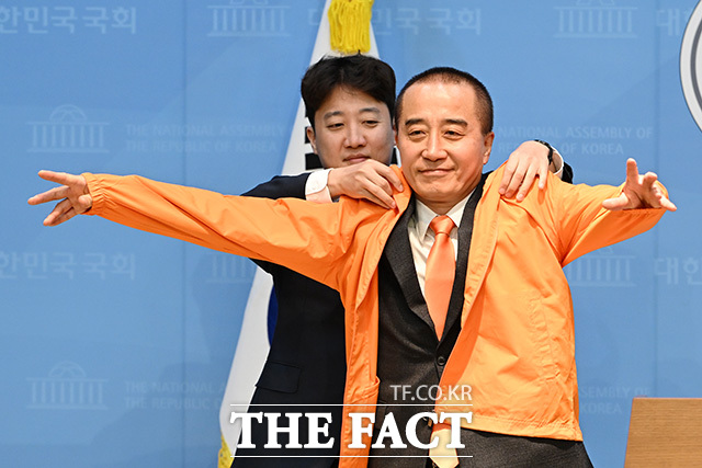국민의힘 탈당 및 출마선언하는 정승연 개혁신당 인천 연수구갑 국회의원 후보.