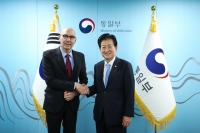  정동영, 유엔인권최고대표 면담…이산가족 상봉 필요성 언급