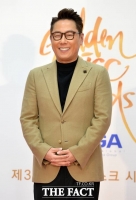  윤종신, '해피투게더' MC 합류…유재석·장항준 감독과 호흡