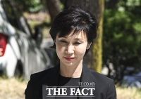  '세기의 이혼' 노소영, 재산분할 파기환송심 출석...최태원은 불출석 [TF사진관]