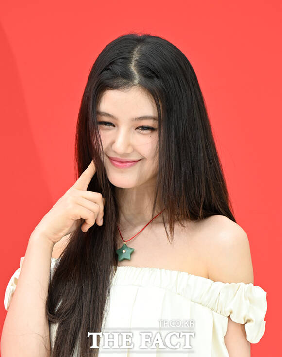 어도어가 그룹 뉴진스 전 멤버 다니엘과 민희진 전 어도어 대표(현 오케이레코즈 대표)를 상대로 낸 431억 원대 손해배상 청구 소송 첫 재판이 어도어 측의 대리인단 전원 교체 여파로 공전했다./이새롬 기자
