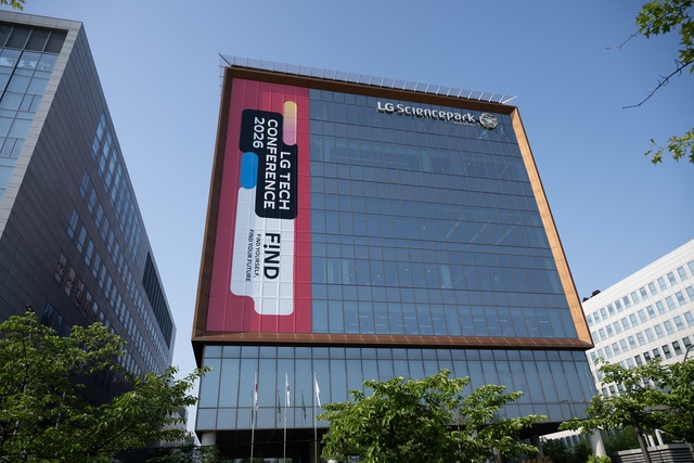 LG가 알파(α)세대 과학 영재부터 국내외 석박사까지 미래 기술 인재 확보에 나선다. 사진은 14일 서울 마곡 LG사이언스파크에서 열린 LG 테크 콘퍼런스 2026 행사장 모습. /LG