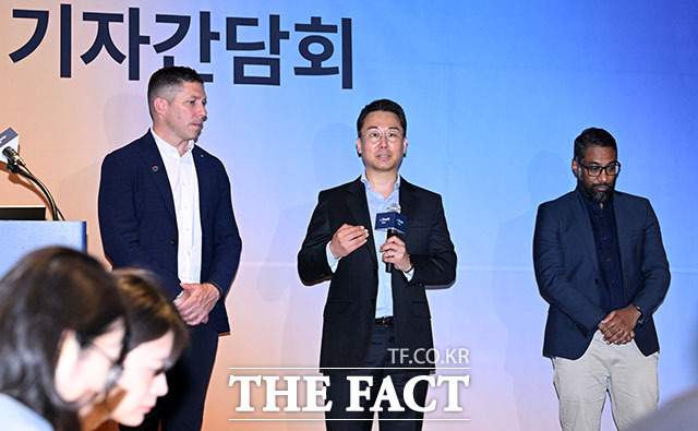 허정열 워크데이코리아 지사장이 14일 오전 서울 강남구 웨스틴 서울 파르나스에서 열린 ‘워크데이 엘리베이트 서울 2026’ 기자간담회에 참석해 인사말을 하고 있다. /서예원 기자