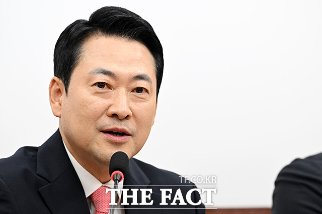 장동혁 국민의힘 대표가 6·3 지방선거를 앞두고 연일 강성 발언 수위를 끌어올리고 있다./ 남용희 기자