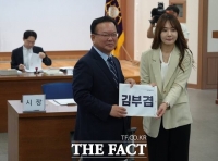 김부겸 'TK 신공항, 국가주도 전환' 선언, 추경호 '제 공약 비판한 것 사과부터' 반격