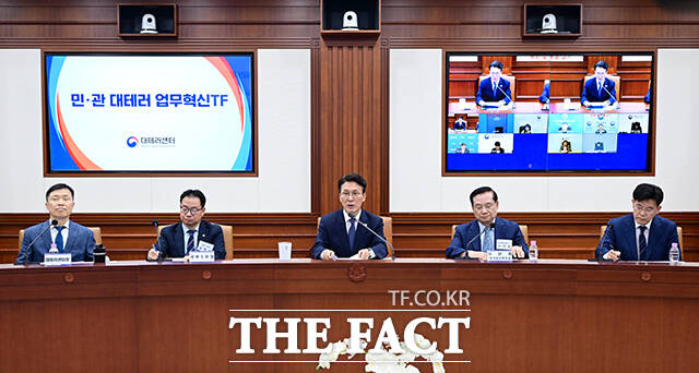 김민석 국무총리가 15일 오전 서울 종로구 정부서울청사에서 열린 민·관 대테러 업무혁신TF 최종보고회에 참석해 모두발언을 하고 있다. /임영무 기자