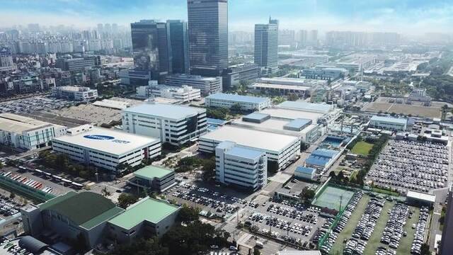 증권사들이 최근 삼성전기의 목표주가를 상향 조정하고 있다. /삼성전기