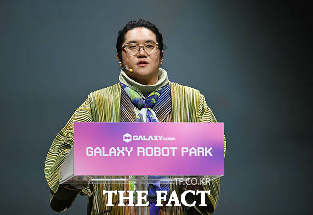 최용호 갤럭시코퍼레이션 대표가 15일 오후 서울 강동구 갤럭시 로봇 파크(GALAXY ROBOT PARK)에서 열린 'ROBOT PARK' 오픈 기념 미디어데이에 참석해 인사말을 하고 있다. /박헌우 기자