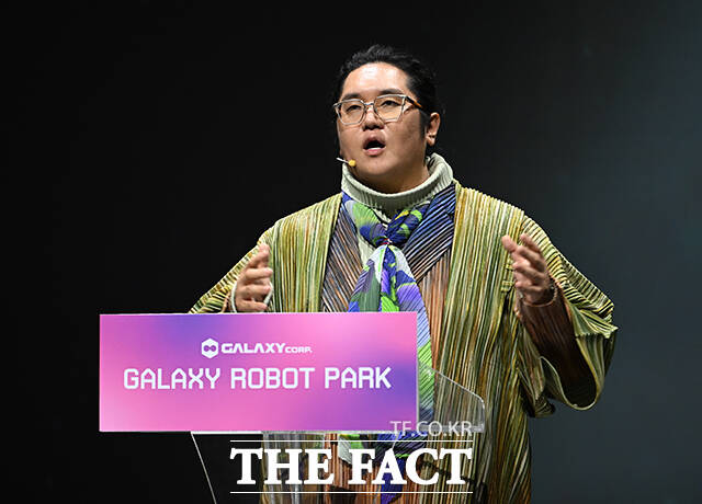 최용호 갤럭시코퍼레이션 대표가 15일 오후 서울 강동구 갤럭시 로봇 파크(GALAXY ROBOT PARK)에서 열린 'ROBOT PARK' 오픈 기념 미디어데이에 참석해 인사말을 하고 있다. /박헌우 기자