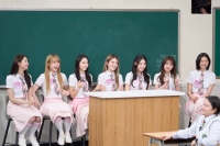  아이오아이, 10년 만에 '아는 형님' 출격…완전체 케미 예고