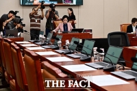  국회 성평등가족위원회, 정원오 폭행사건 현안질의...'정부·여당 불참' [TF사진관]