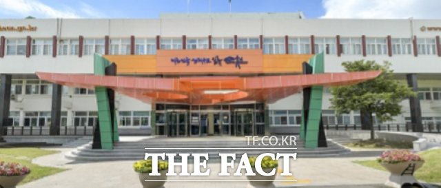 순천시가 수십 년간 해결되지 않던 장기 체납 문제에 대한 실질적 해법을 제시, 전남도 지방세정 연구과제 발표대회에서 대상을 받았다. 사진은 순천시청 청사. /순천시