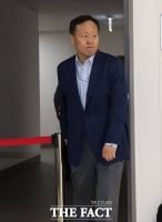  사후조정 오전 회의 마치고 회의장 나서는 여명구 삼성전자 사측 대표교섭위원 [포토]