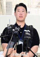  취재진 질문에 답변하는 최승호 삼성 초기업노조 위원장 [포토]